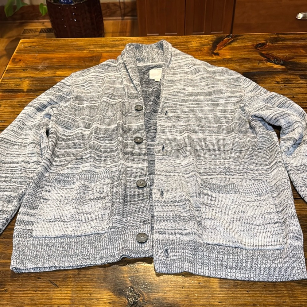 Like new sweater